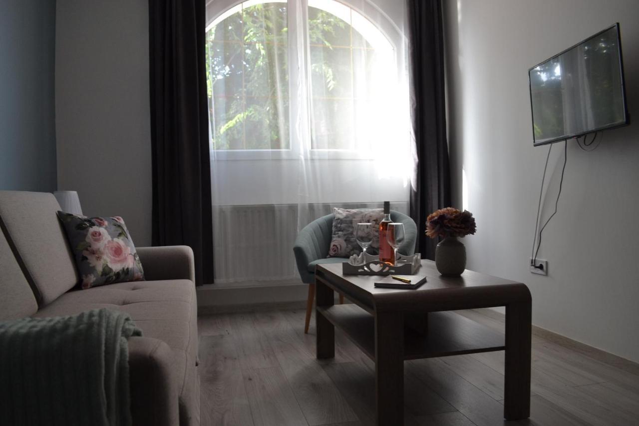 Fonix Design Rooms Дебрецен Екстериор снимка
