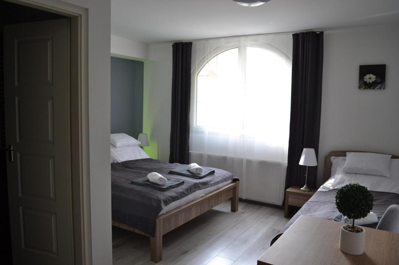 Fonix Design Rooms Дебрецен Екстериор снимка