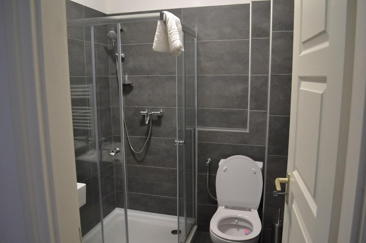 Fonix Design Rooms Дебрецен Екстериор снимка