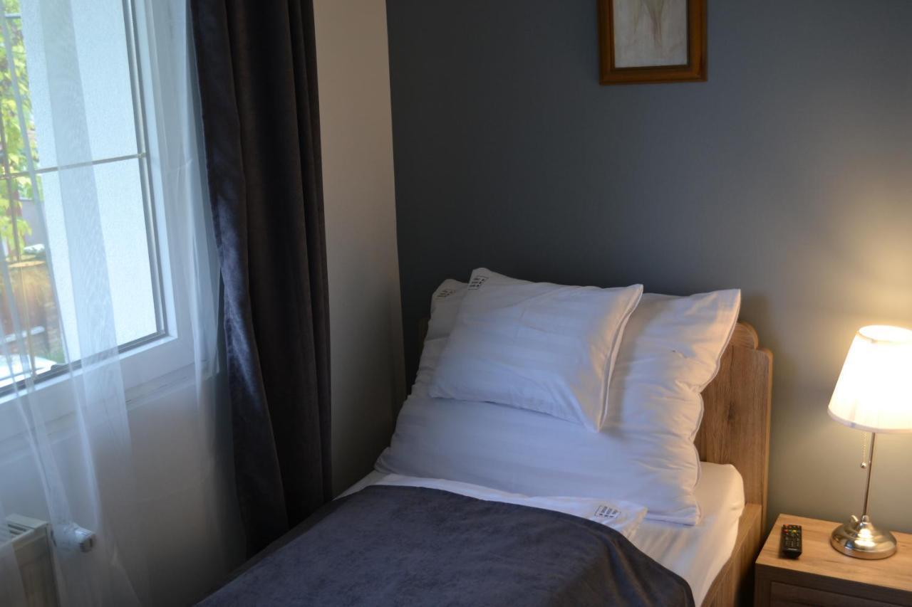 Fonix Design Rooms Дебрецен Екстериор снимка
