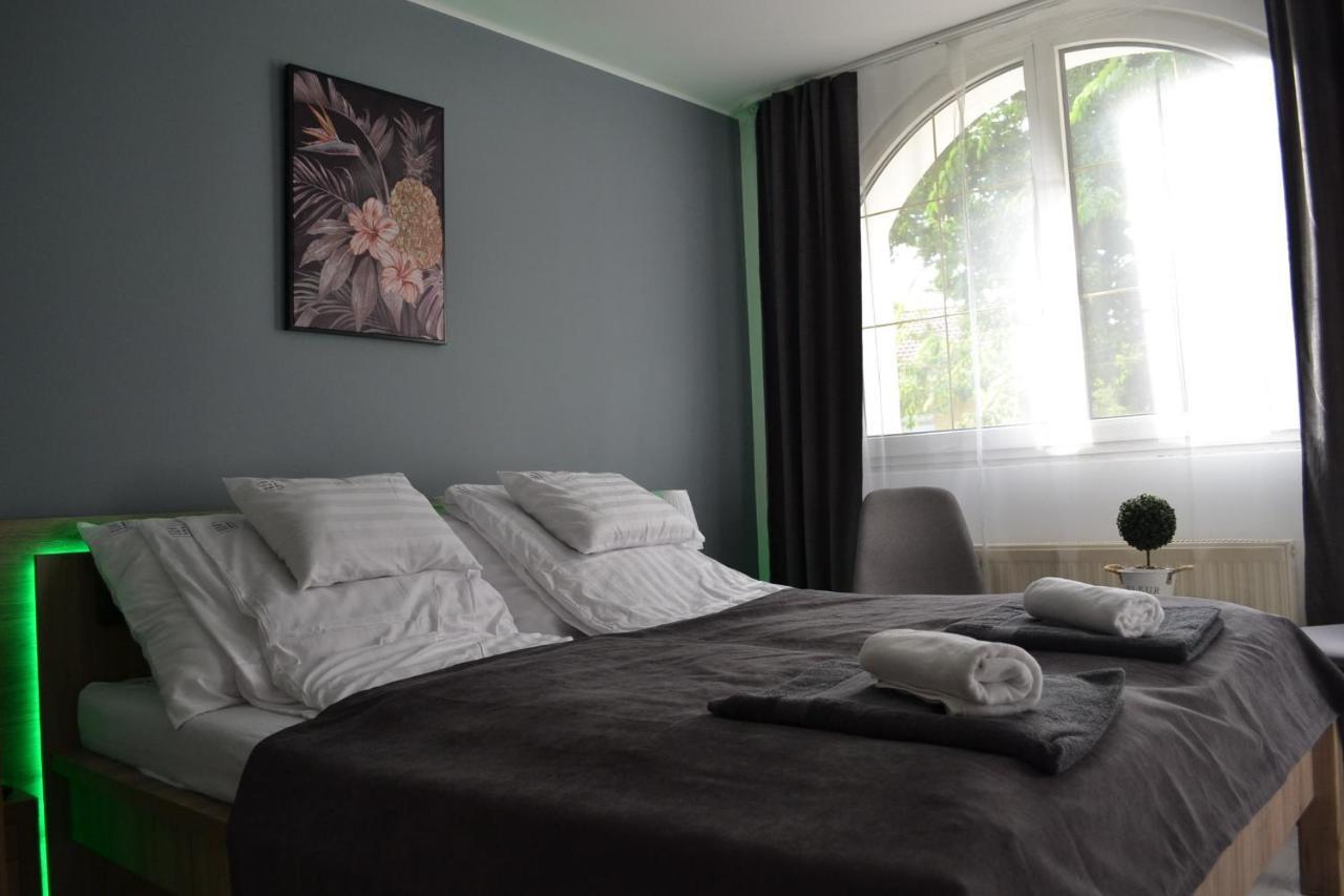 Fonix Design Rooms Дебрецен Екстериор снимка