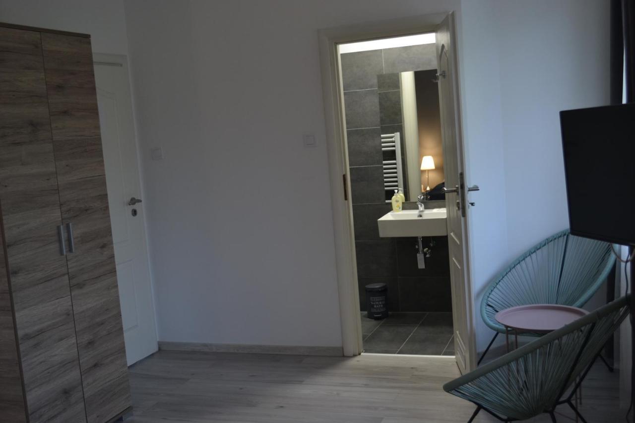Fonix Design Rooms Дебрецен Екстериор снимка