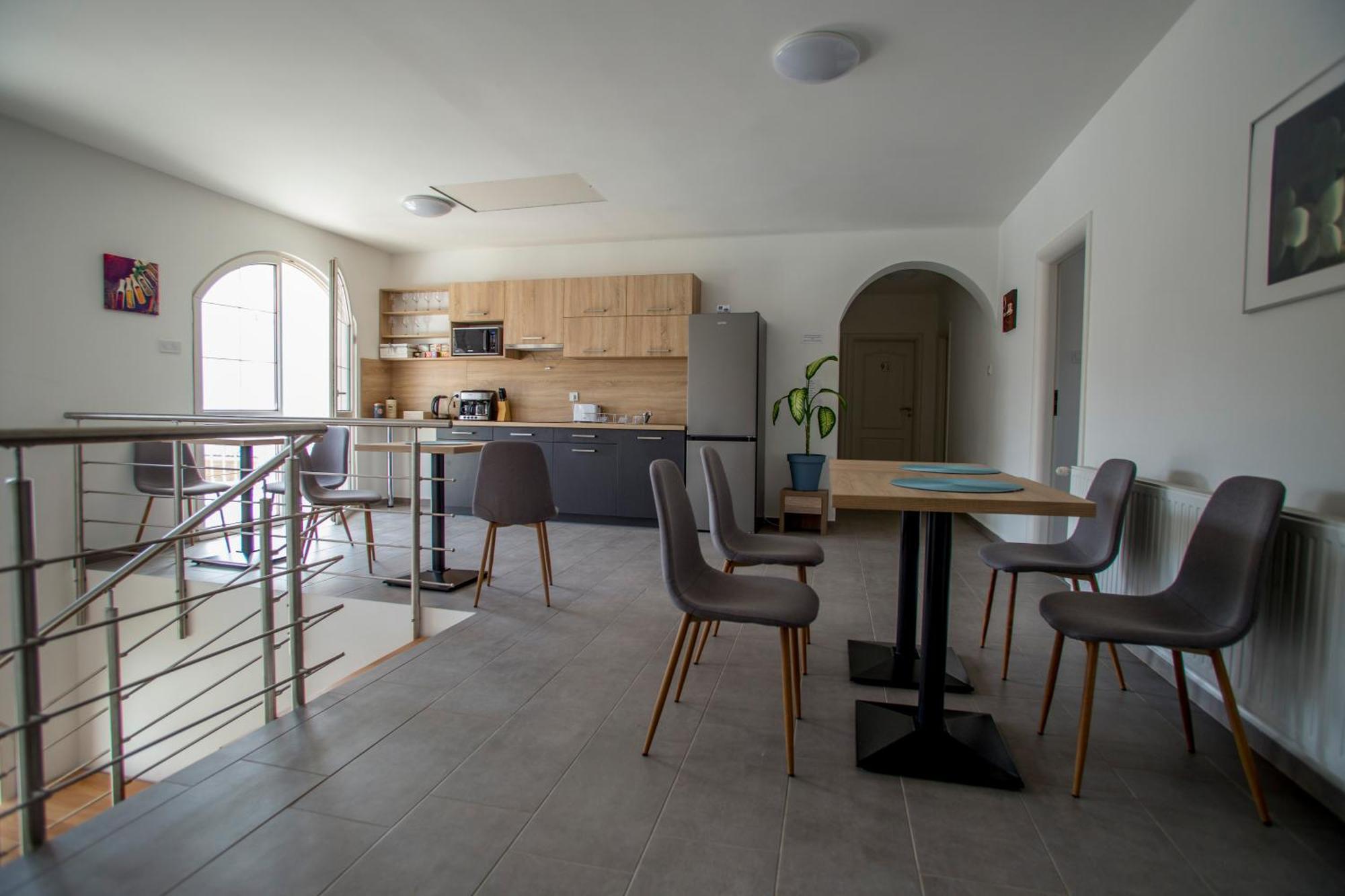 Fonix Design Rooms Дебрецен Екстериор снимка